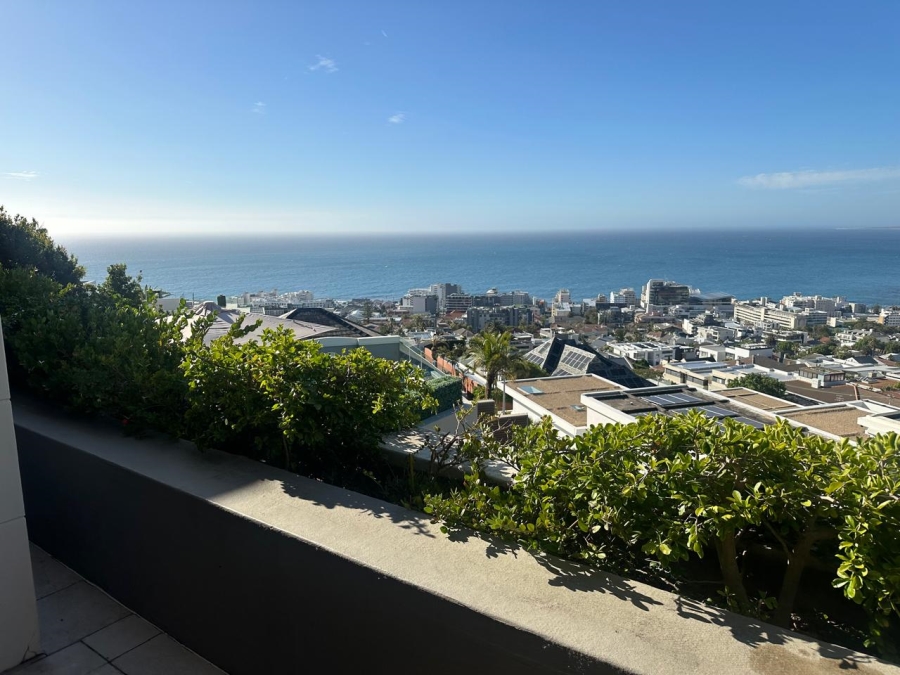 To Let 4 Bedroom Property for Rent in Fresnaye Western Cape